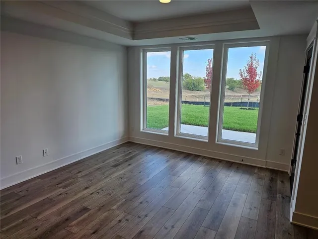 $909,900 | 11289 South Sunray Drive, Olathe, KS 66061