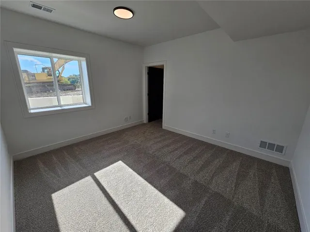 $909,900 | 11289 South Sunray Drive, Olathe, KS 66061