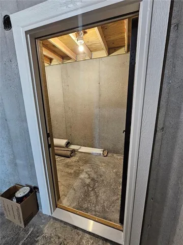 $909,900 | 11289 South Sunray Drive, Olathe, KS 66061