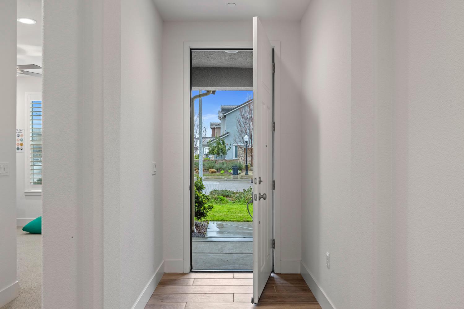 1640 Carrara Lane Ripon, CA 95366 - Photo 6 of 40