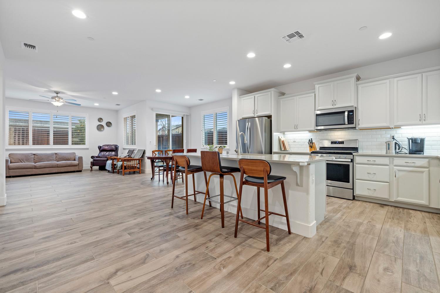 1640 Carrara Lane Ripon, CA 95366 - Photo 7 of 40