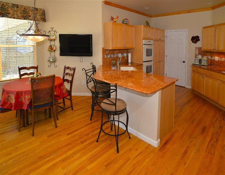 30 Eagle Ranch Road Eagle, CO 81631 - Photo 12 of 25 Kitchen and breakfast nook