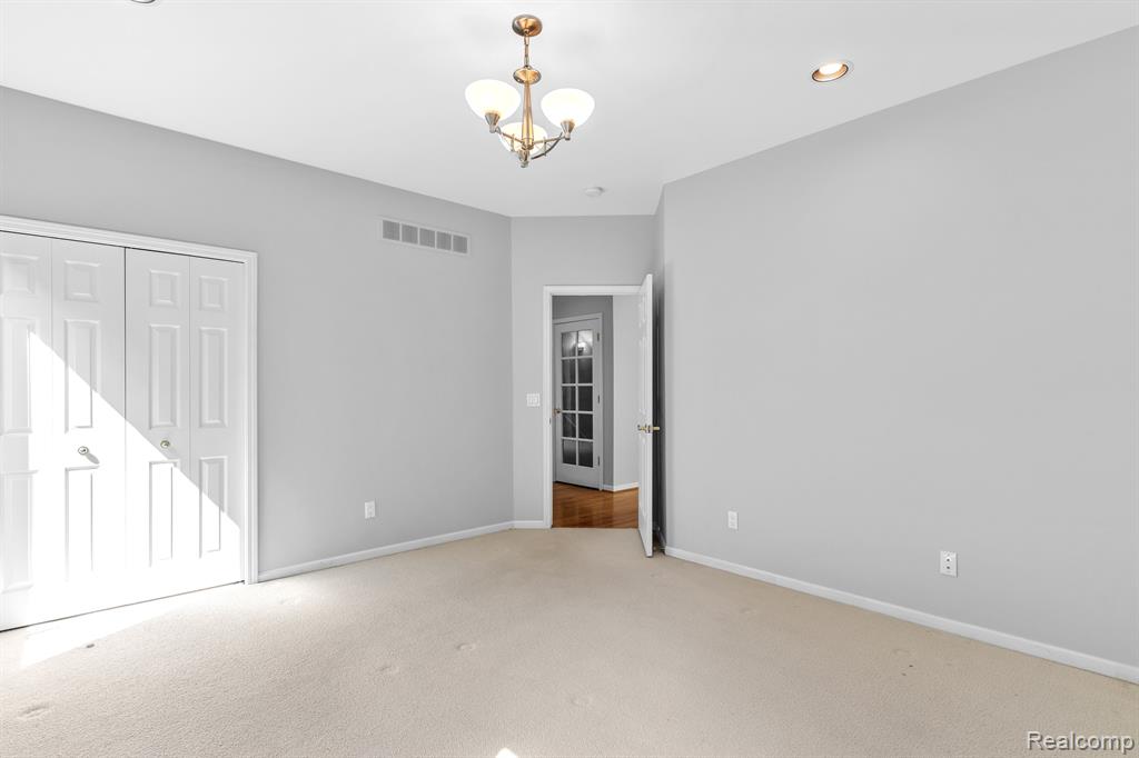 1691 Spring Creek Drive Rochester Hills, MI 48306 - Photo 29 of 78
