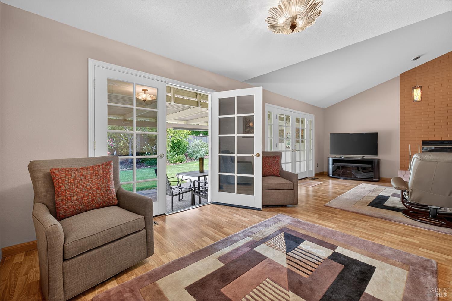 5992 Stone Bridge Road Santa Rosa, CA 95409 - Photo 10 of 35