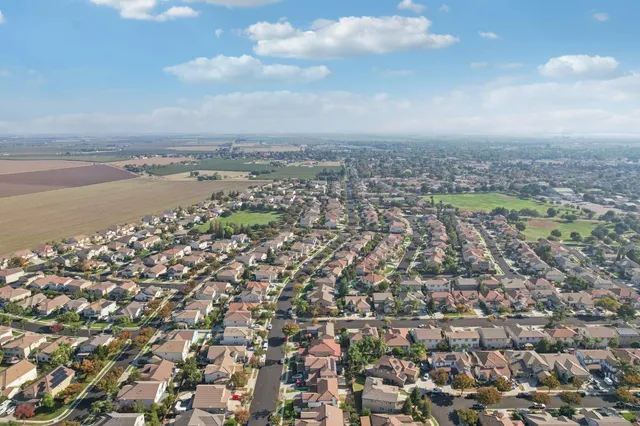 $549,000 | 1412 Cliff Swallow Drive, Patterson, CA 95363