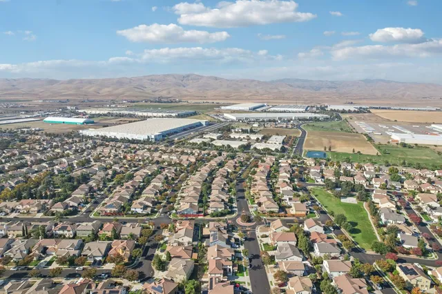 $549,000 | 1412 Cliff Swallow Drive, Patterson, CA 95363