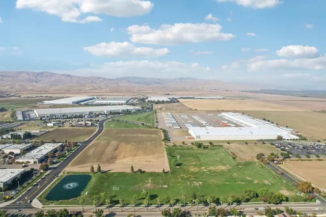 $549,000 | 1412 Cliff Swallow Drive, Patterson, CA 95363