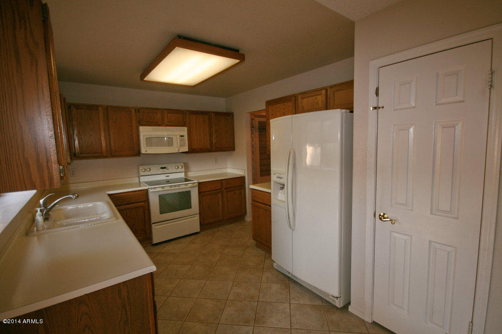 3602 East Long Lake Road Phoenix, AZ 85048 - Photo 5 of 19 KITCHEN