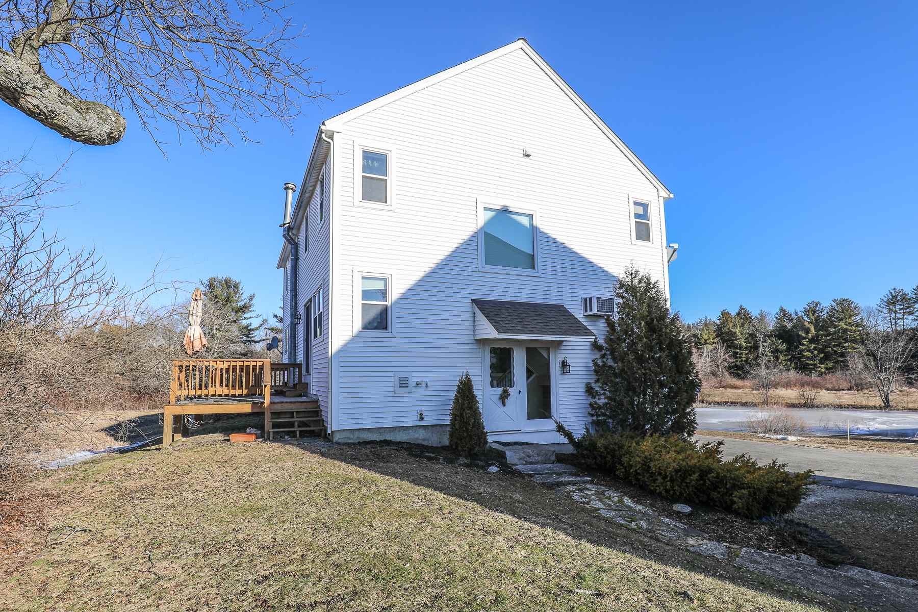 465 North River Road Milford, NH 03055 - Photo 3 of 29