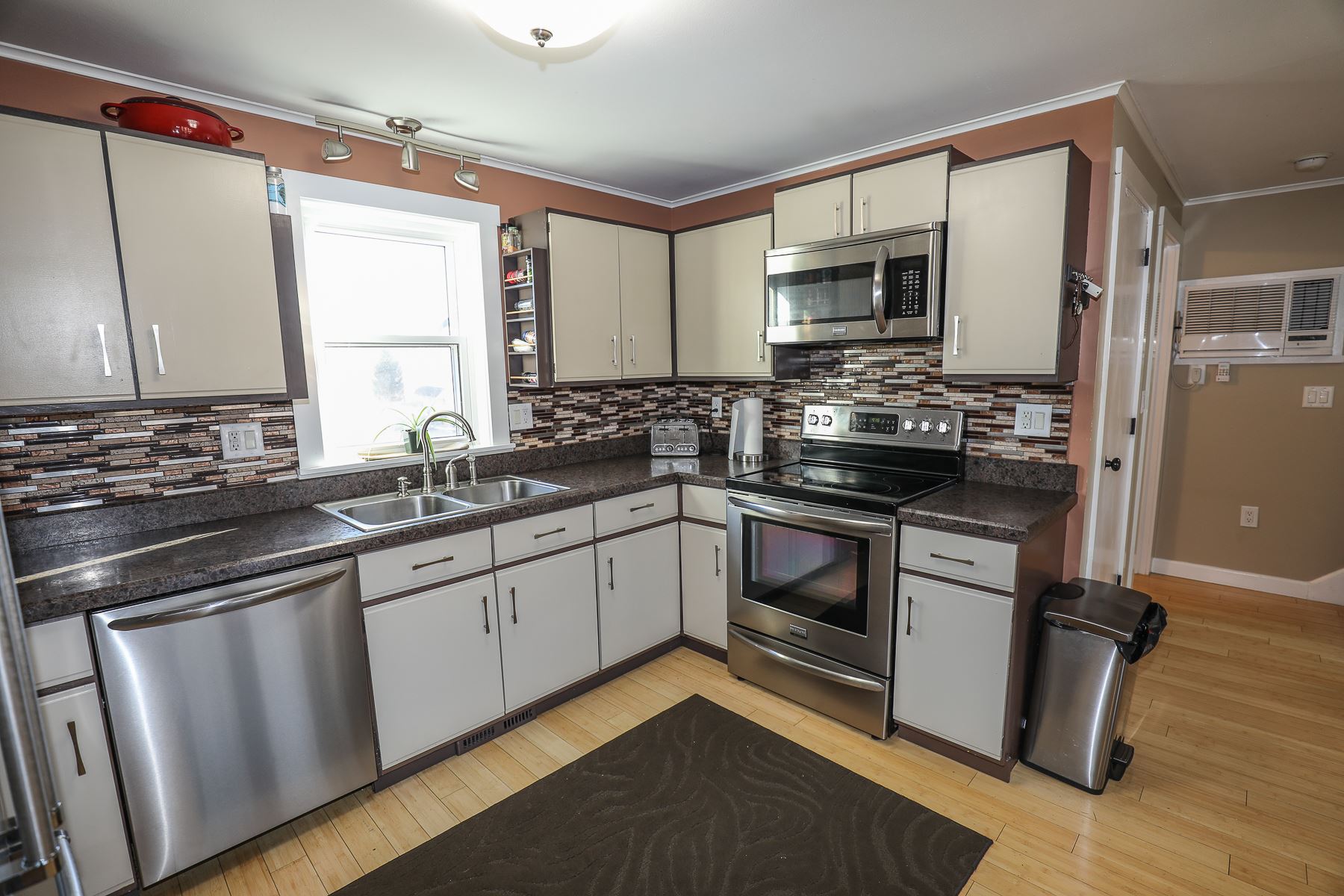 465 North River Road Milford, NH 03055 - Photo 7 of 29