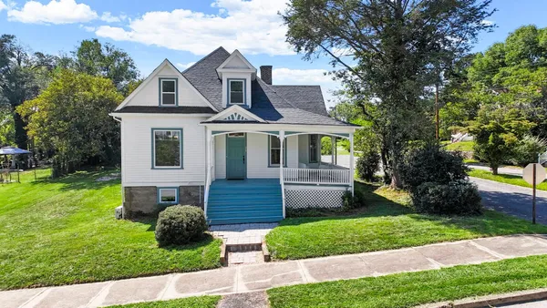 $339,900 | 525 Madison Avenue North, Pulaski, VA 24301