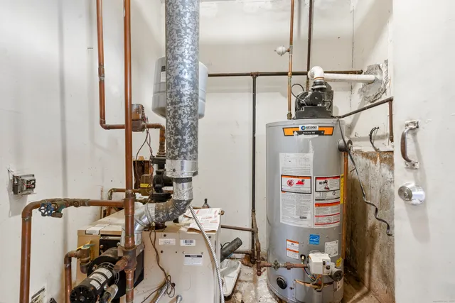 $219,000 | 356 Wethersfield Avenue, Hartford, CT 06114