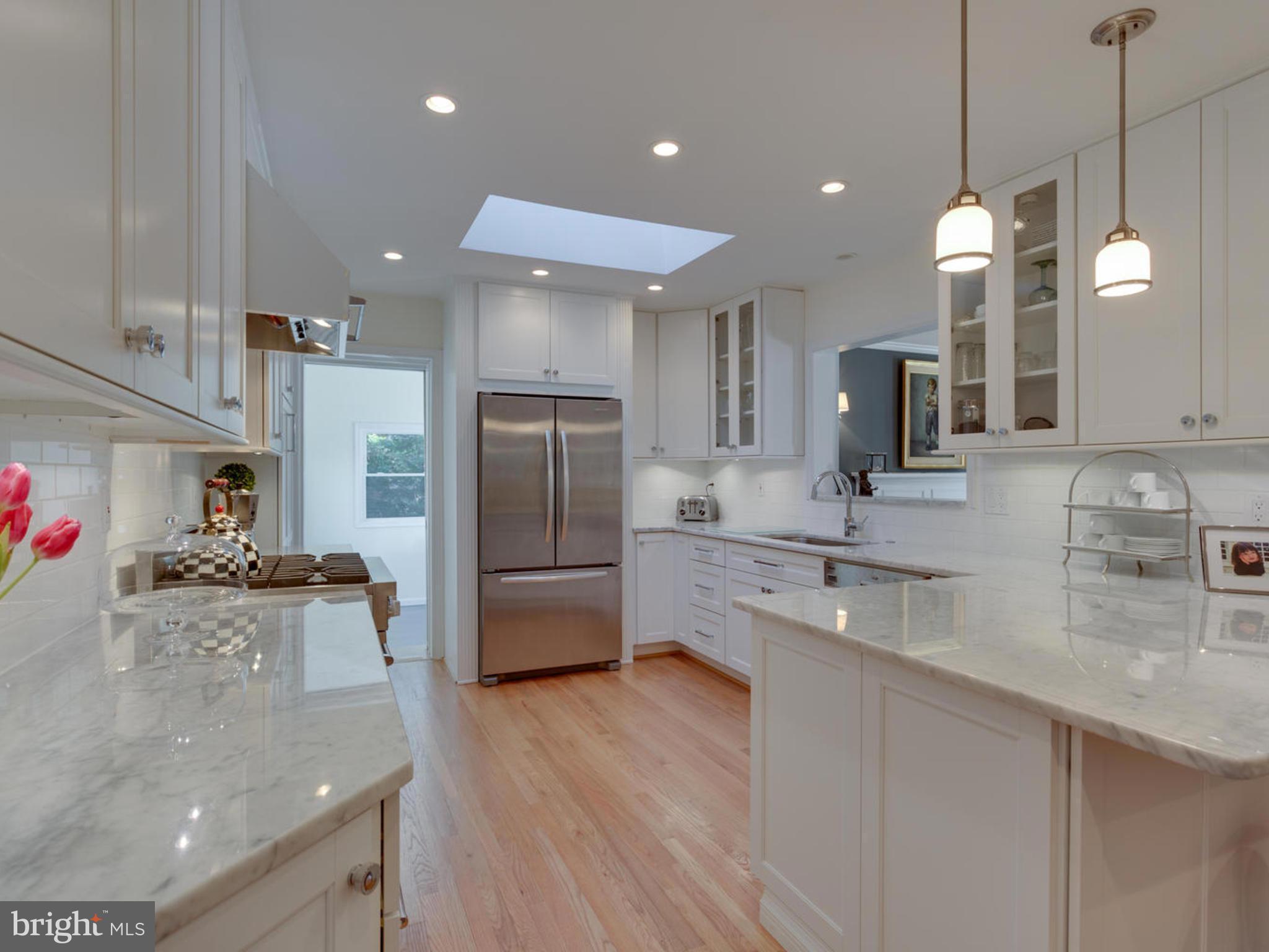 1245 Kurtz Road McLean, VA 22101 - Photo 12 of 26 Kitchen