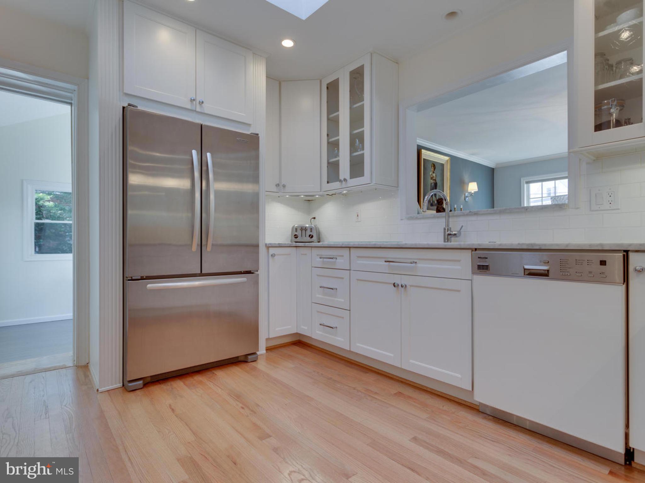1245 Kurtz Road McLean, VA 22101 - Photo 13 of 26 Kitchen