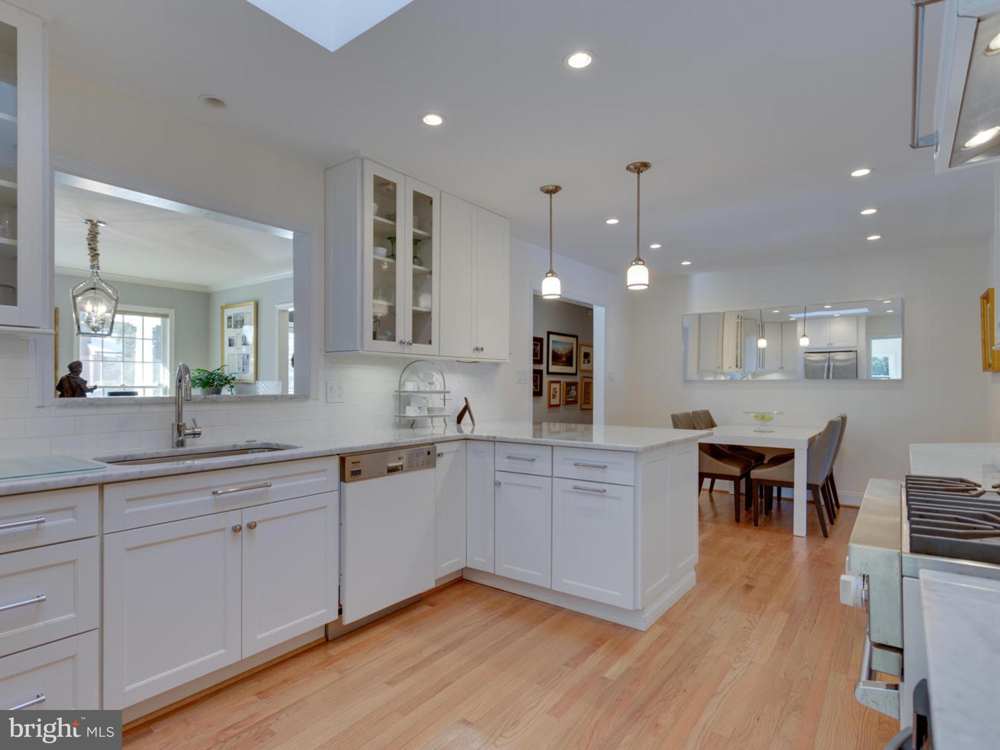 1245 Kurtz Road McLean, VA 22101 - Photo 14 of 26 Kitchen