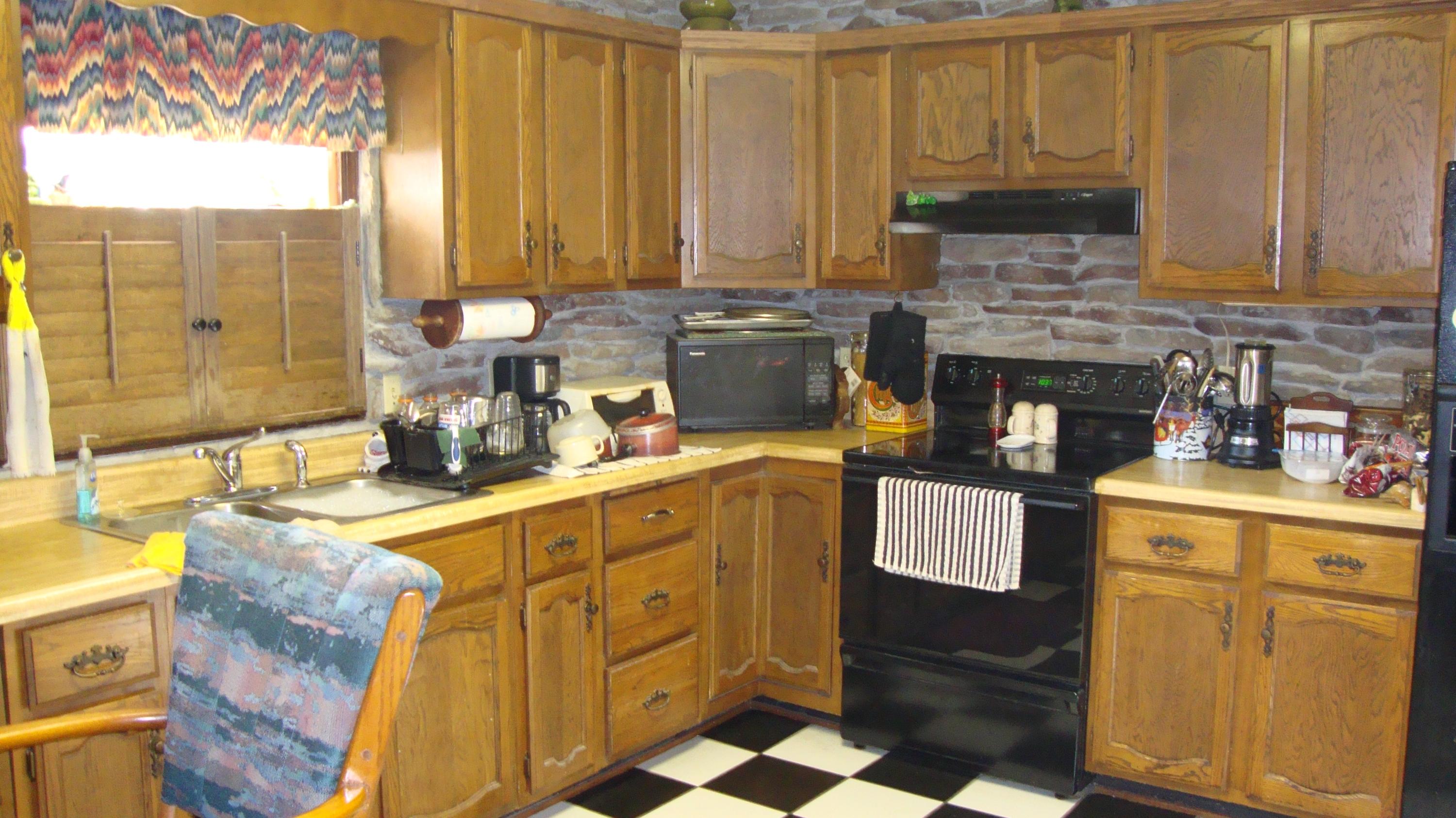 11104 Dickerson Mill Road Moneta, VA 24121 - Photo 20 of 47 Fully Equipped Kitchen