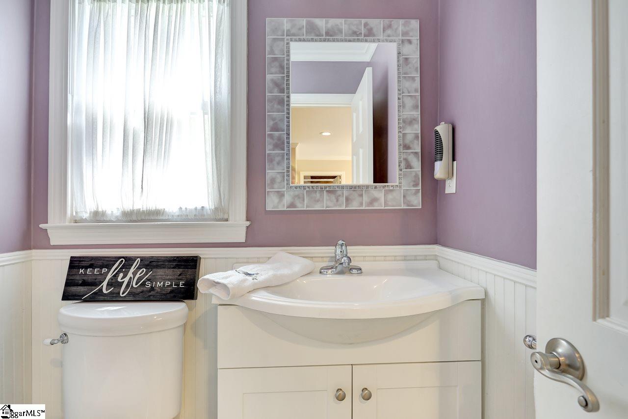 108 Hunting Hollow Road Greenville, SC 29615 - Photo 12 of 36 Gallery Image 12