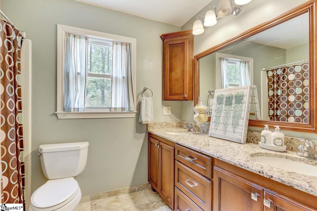 108 Hunting Hollow Road Greenville, SC 29615 - Photo 20 of 36 Gallery Image 20