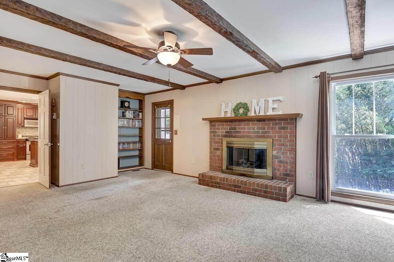 108 Hunting Hollow Road Greenville, SC 29615 - Photo 7 of 36 Gallery Image 7