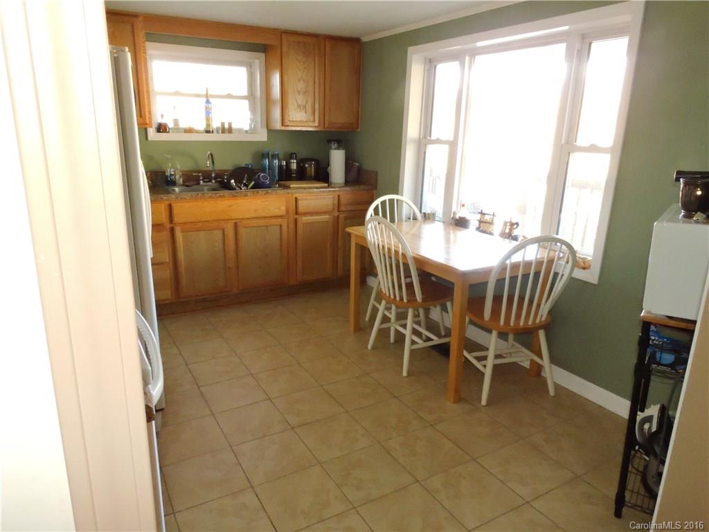 384 Scottdale Road Canton, NC 28716 - Photo 2 of 12