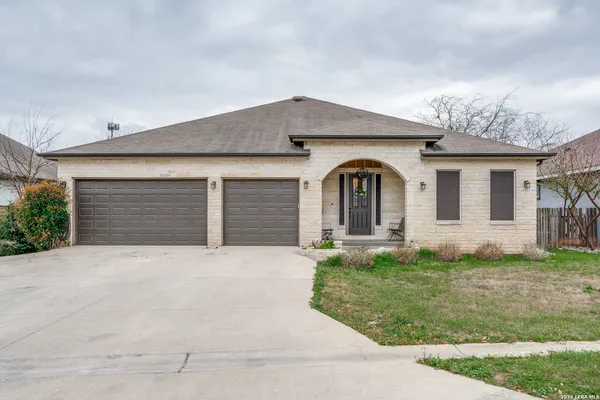 $399,900 | 15307 Rhodius Lane, Selma, TX 78154