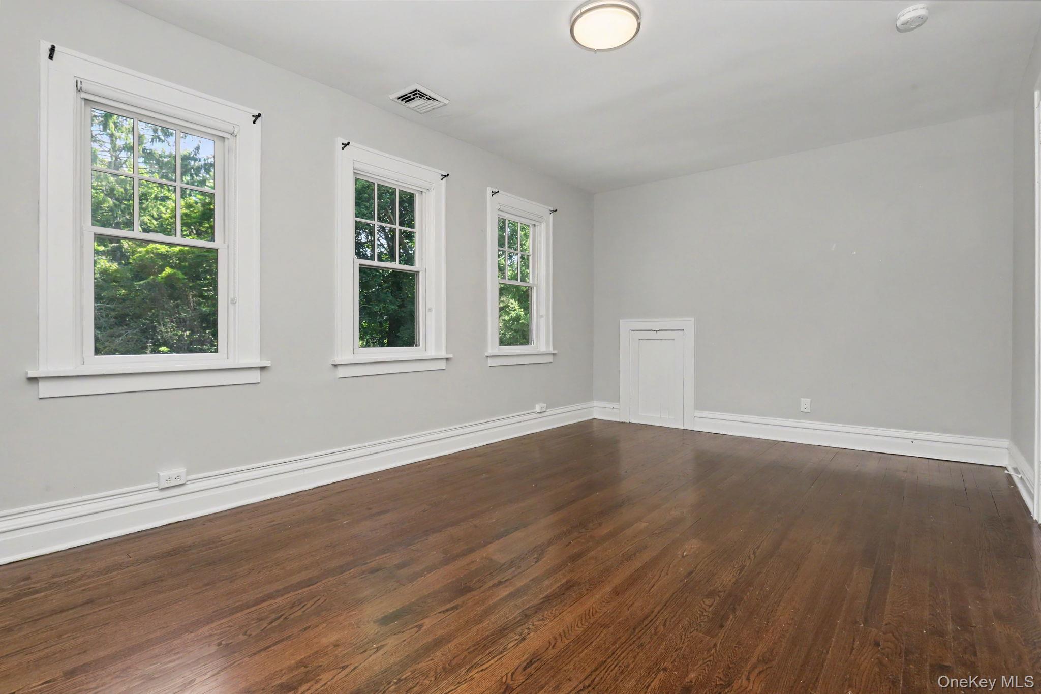 82 Douglas Road, Unit B Chappaqua, NY 10514 - Photo 13 of 20 Gallery Image 13