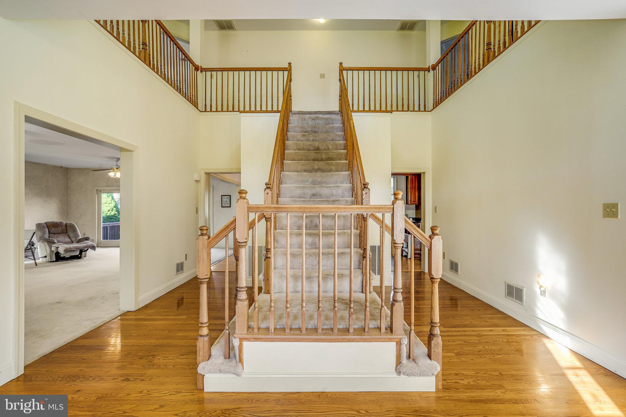 28904 Ridge Road Mount Airy, MD 21771 - Photo 3 of 15