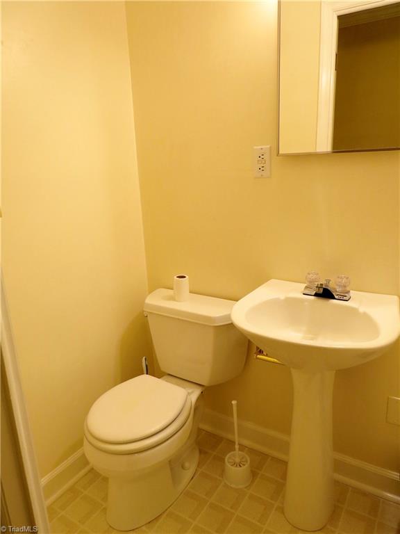 808 Hillview Road Reidsville, NC 27320 - Photo 13 of 15 Gallery Image 13
