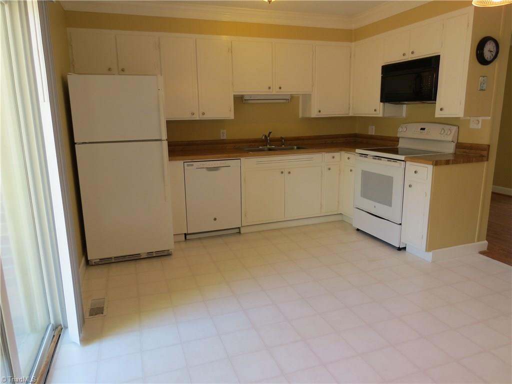 808 Hillview Road Reidsville, NC 27320 - Photo 3 of 15 Gallery Image 3