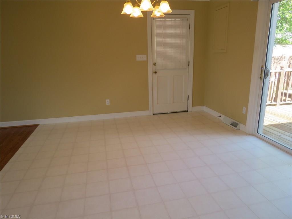 808 Hillview Road Reidsville, NC 27320 - Photo 4 of 15 Gallery Image 4