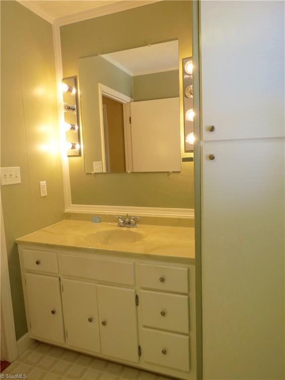 808 Hillview Road Reidsville, NC 27320 - Photo 7 of 15 Gallery Image 7