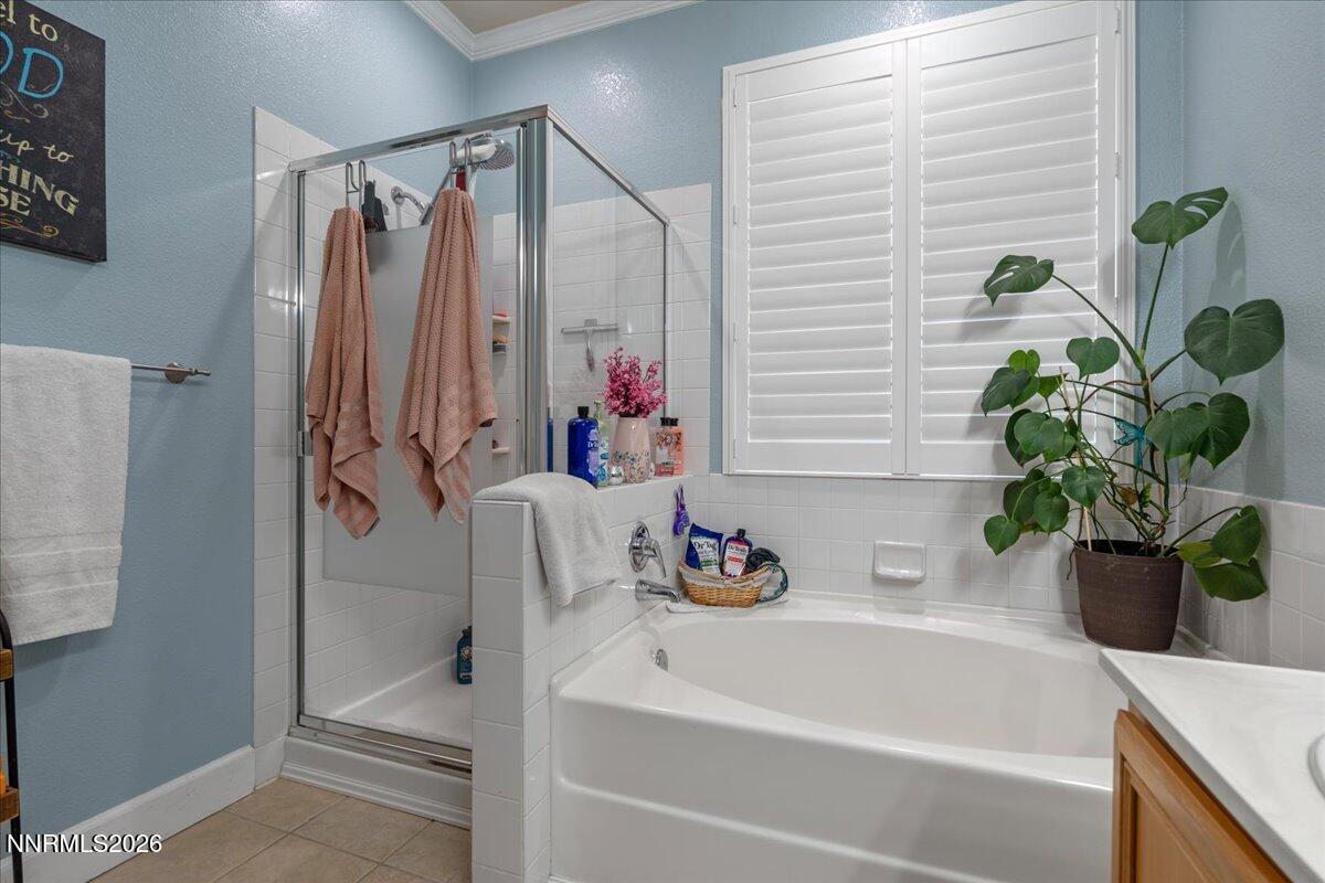 7931 Zinfandel Drive Reno, NV 89506 - Photo 25 of 44 Primary Bathroom