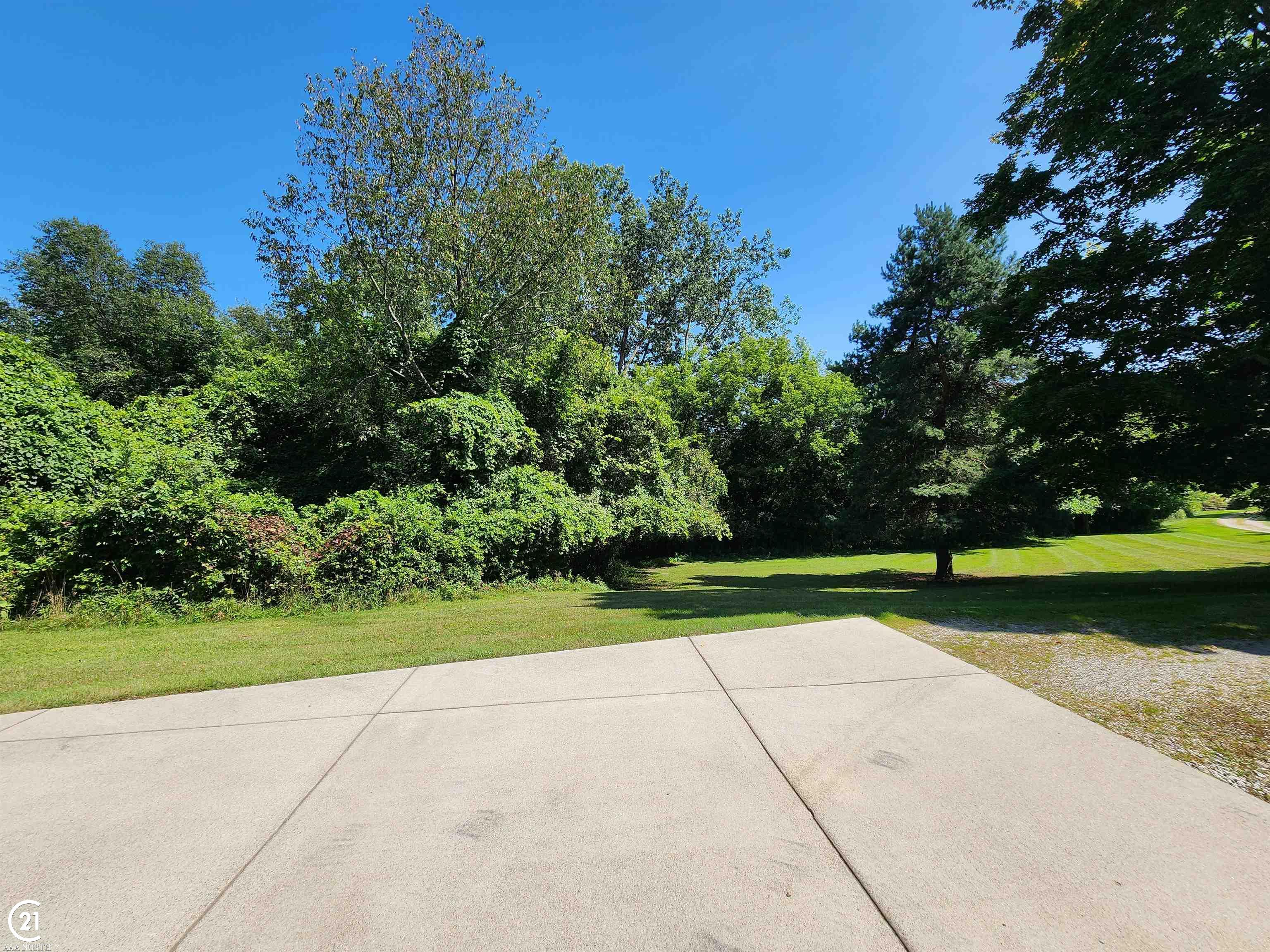 6415 General Squier Road Almont, MI 48003 - Photo 31 of 51