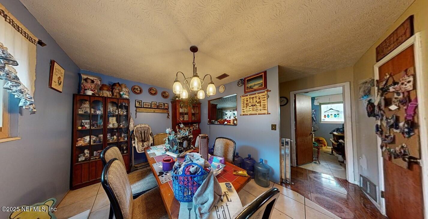 123 Mellon Road Palatka, FL 32177 - Photo 7 of 20 2025-01-24 102826