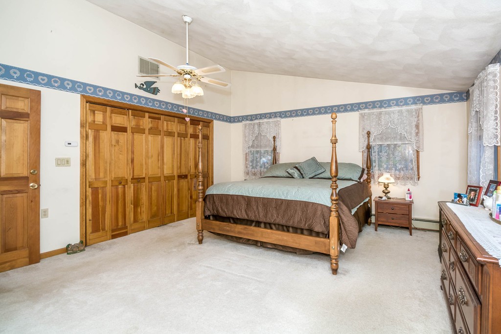 15 Hartshorne Road Wakefield, MA 01880 - Photo 9 of 12