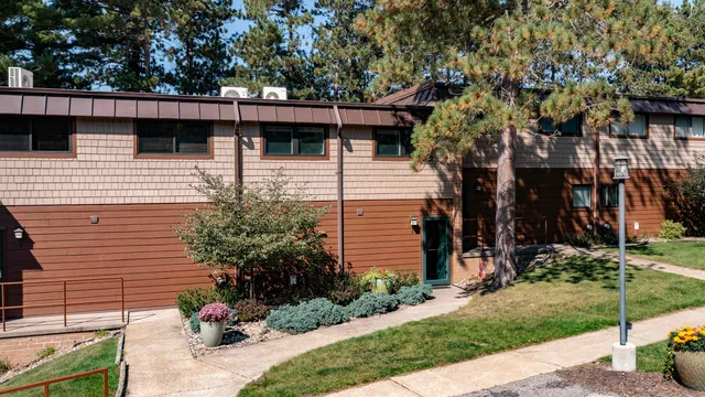 $889,000 | E1280 County Road, Unit 3, Waupaca, WI 54981