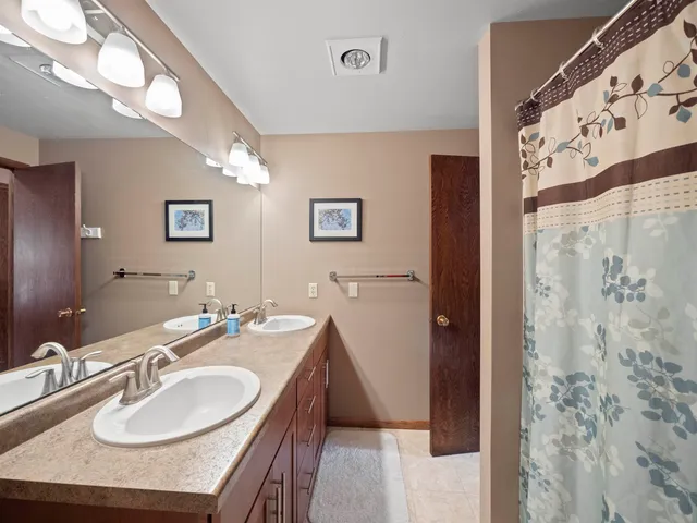 $889,000 | E1280 County Road, Unit 3, Waupaca, WI 54981