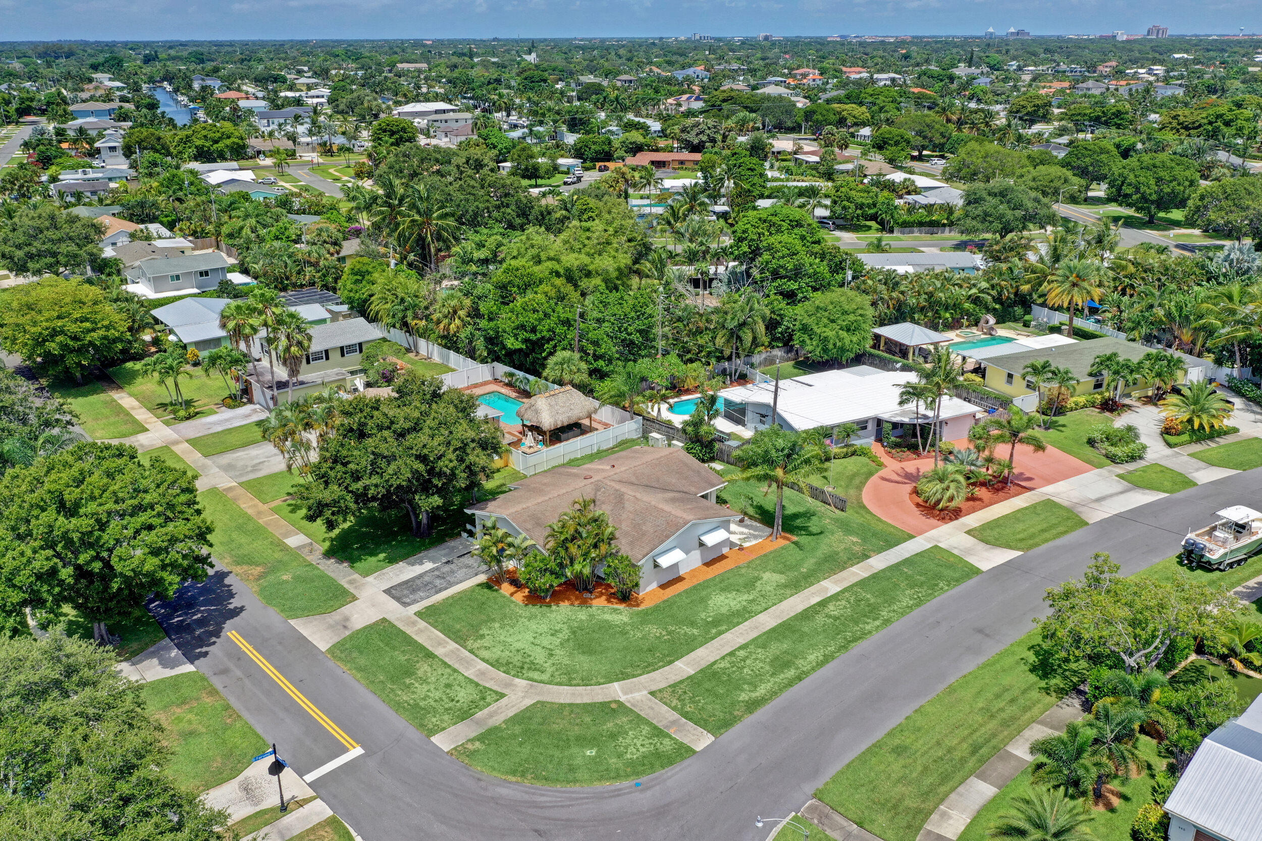 501 Inlet Road North Palm Beach, FL 33408 - Photo 49 of 58 an aerial view of residential houses with outdoor space and street view