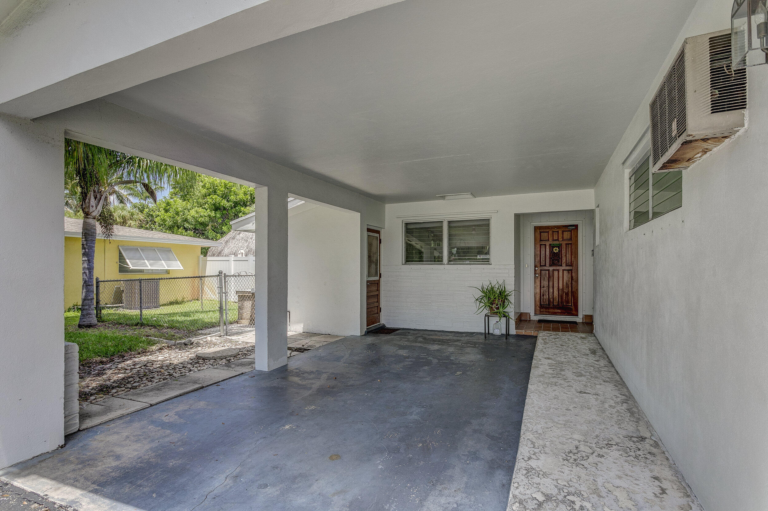 501 Inlet Road North Palm Beach, FL 33408 - Photo 5 of 58 05_320a2028