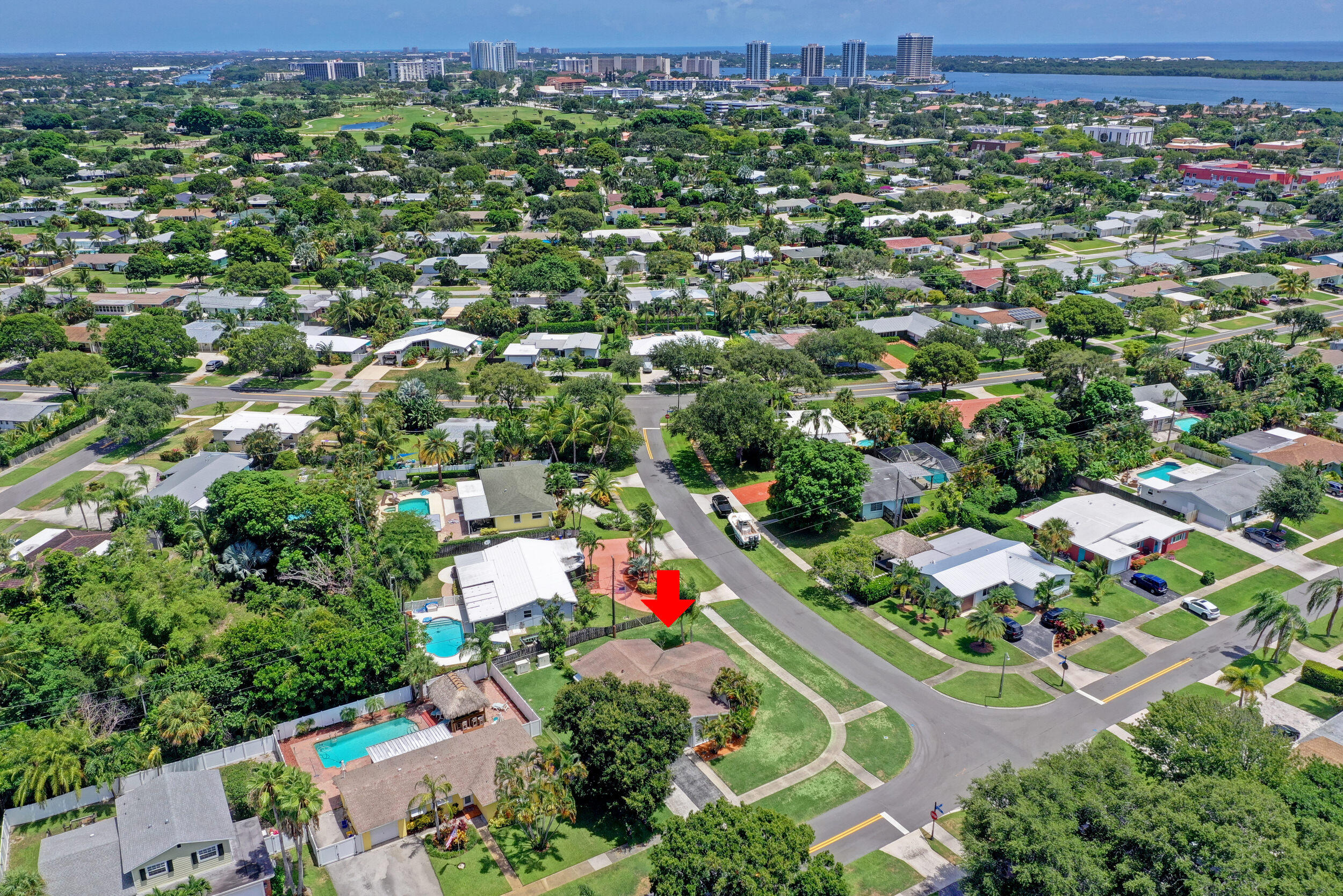 501 Inlet Road North Palm Beach, FL 33408 - Photo 52 of 58 an aerial view of residential houses with outdoor space and street view