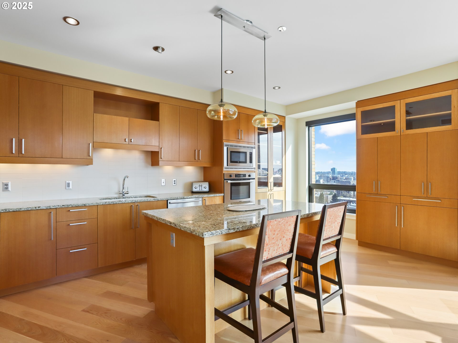 2351 Northwest Westover Road, Unit 1002 Portland, OR 97210 - Photo 15 of 48 Gallery Image 15