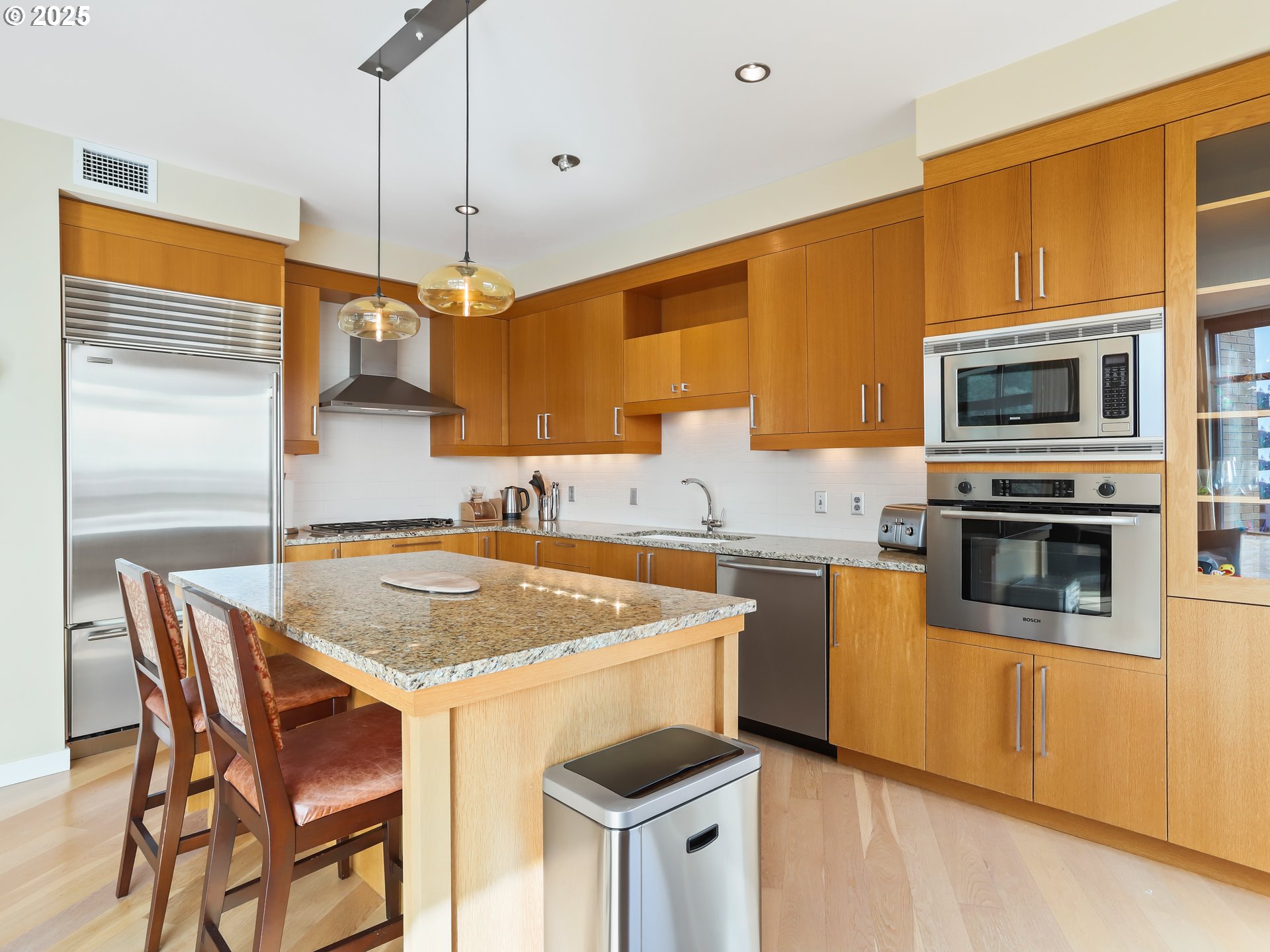 2351 Northwest Westover Road, Unit 1002 Portland, OR 97210 - Photo 16 of 48 Gallery Image 16
