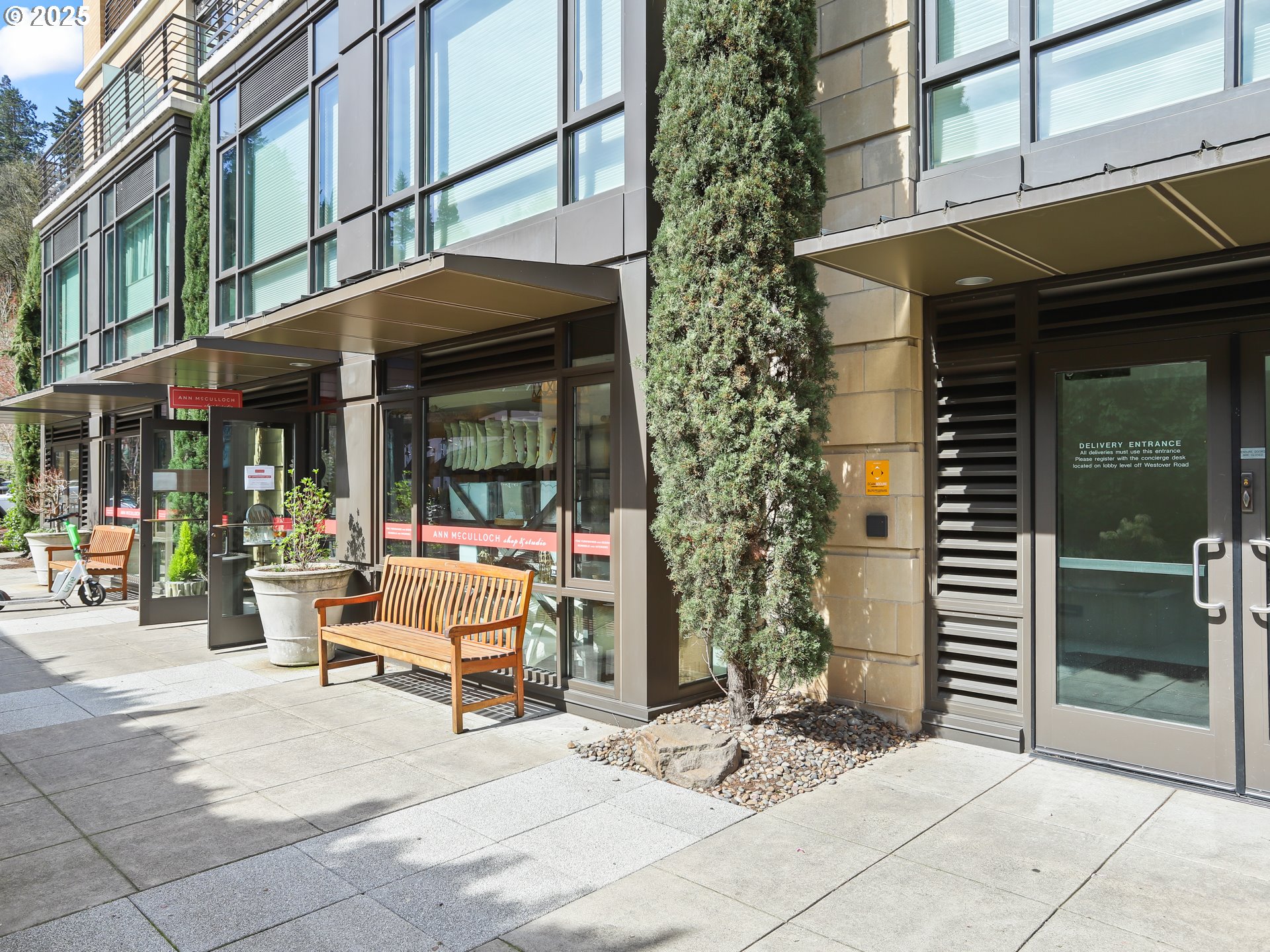 2351 Northwest Westover Road, Unit 1002 Portland, OR 97210 - Photo 48 of 48 Gallery Image 48