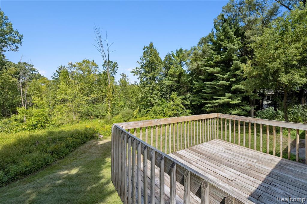 10419 Maple Road Hartland, MI 48353 - Photo 28 of 35