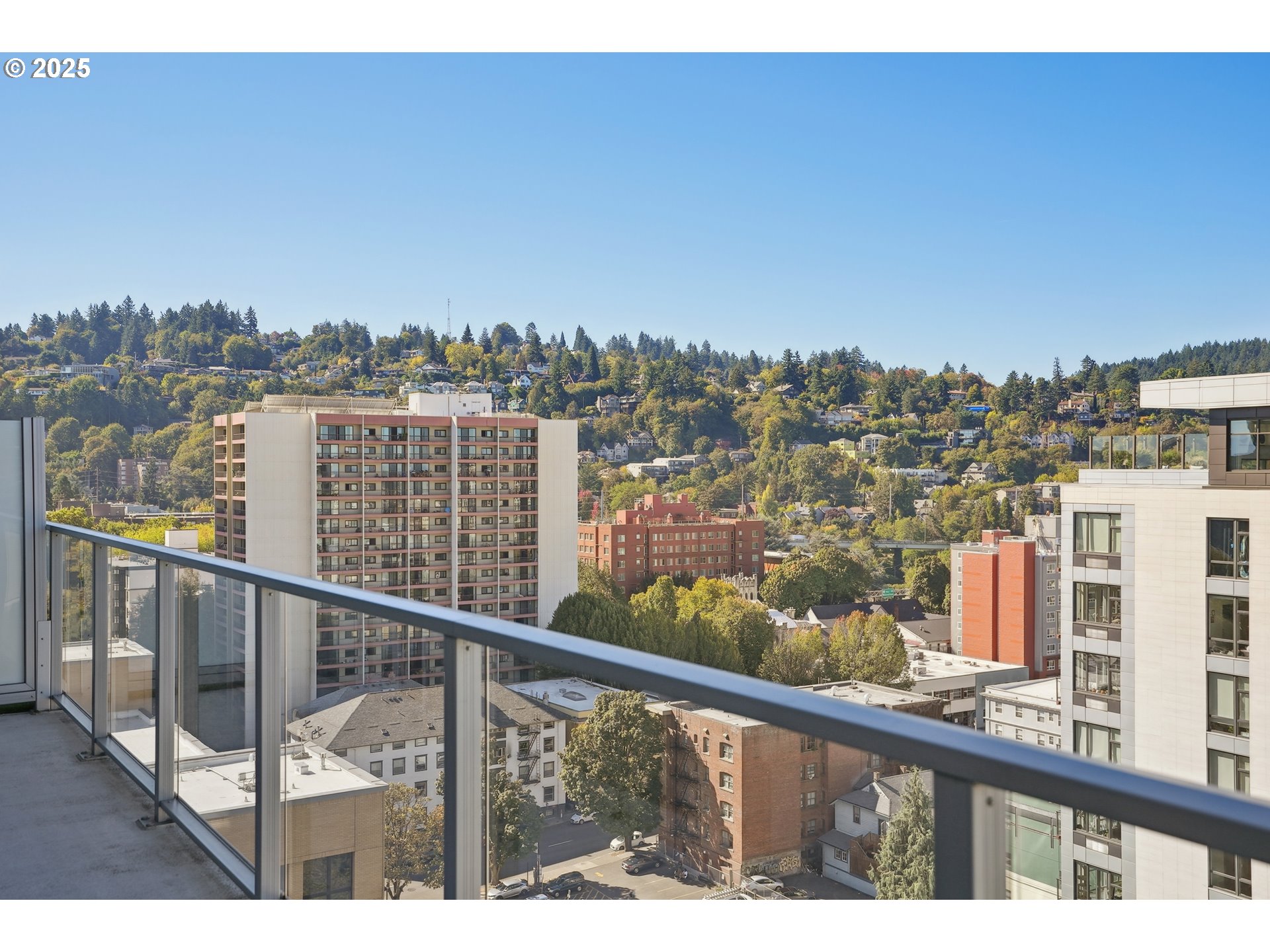 1221 Southwest 10th Avenue, Unit 1510 Portland, OR 97205 - Photo 13 of 38