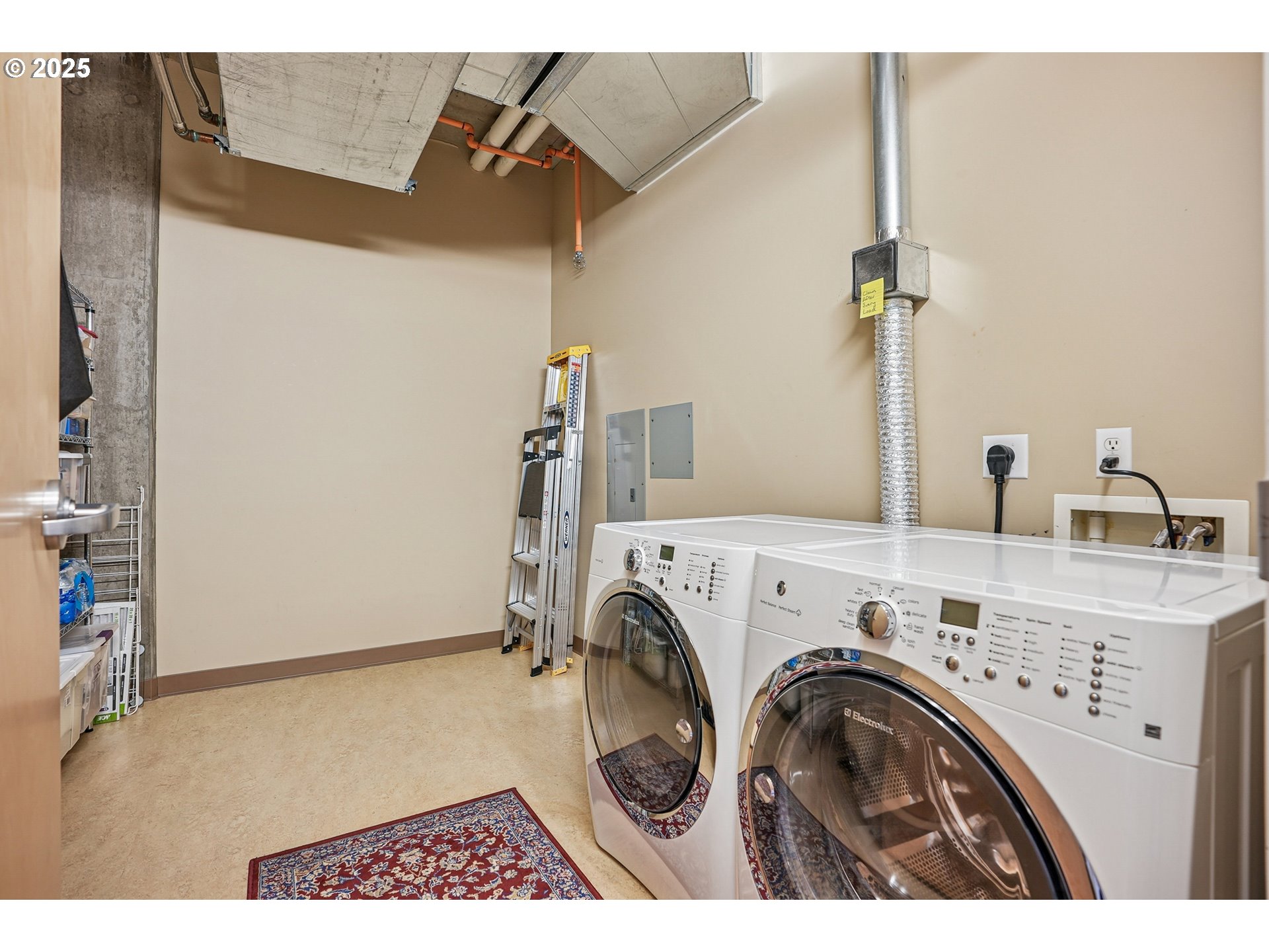 1221 Southwest 10th Avenue, Unit 1510 Portland, OR 97205 - Photo 32 of 38