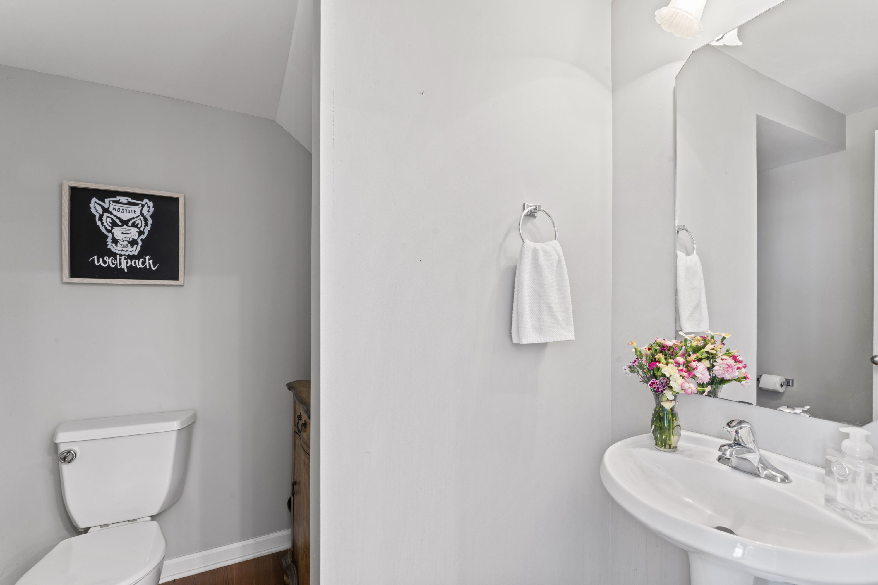 5414 Silver Moon Lane Raleigh, NC 27606 - Photo 18 of 46 Powder room