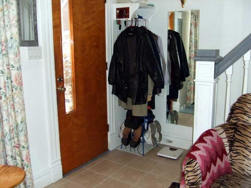 308 Mitchell Avenue Butler, PA 16001 - Photo 2 of 25 Entry/Foyer.
