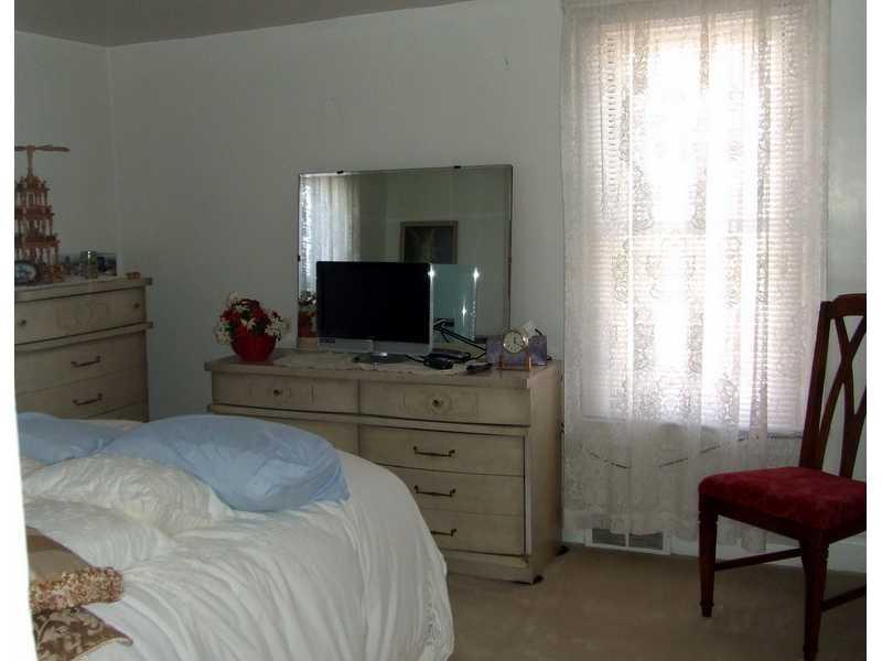 308 Mitchell Avenue Butler, PA 16001 - Photo 15 of 25 Bedroom.