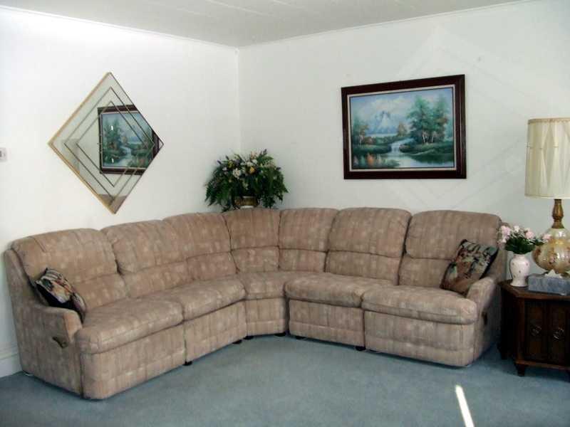308 Mitchell Avenue Butler, PA 16001 - Photo 4 of 25 Living Room.